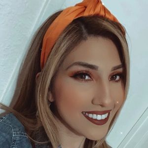 Meet your Posher, Rosaura